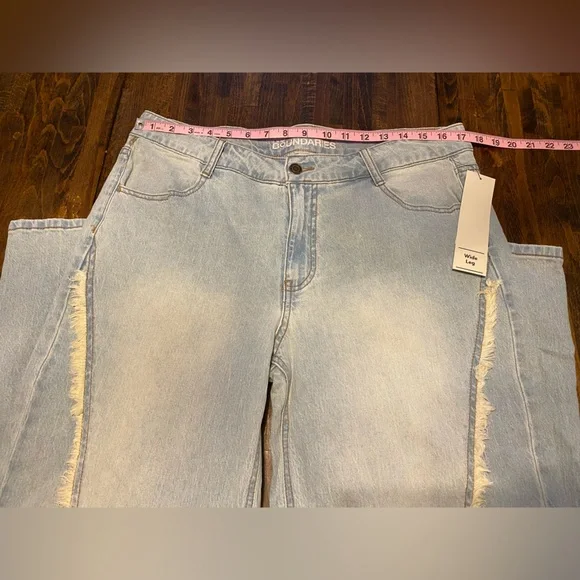 Women's No Boundaries Wide Leg Baggy Jeans Size 14 Grunge Y2K Fringe Light Wash - Picture 8 of 10